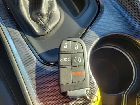 Used 2016 Dodge Challenger R/T Scat Pack w/ Leather Interior Group image 21