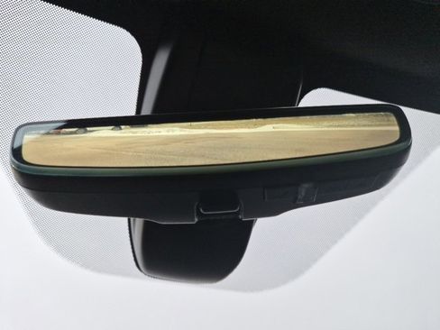 Used 2021 Chevrolet Suburban Premier w/ Premium Package image 25