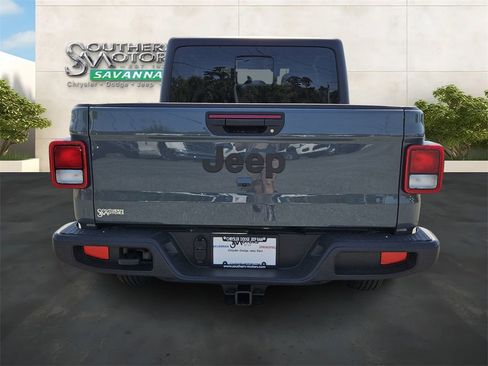 New 2026 Jeep Gladiator Sport AWD/4WD image 4