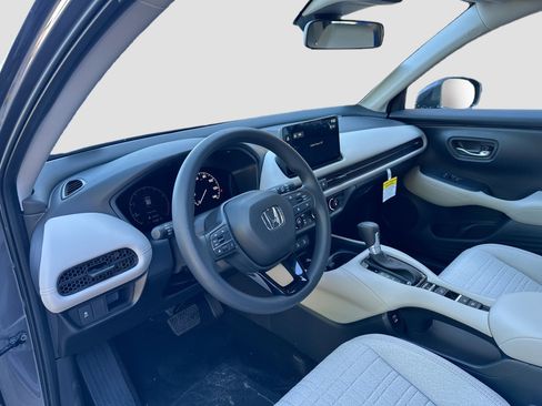 New 2026 Honda HR-V LX image 7