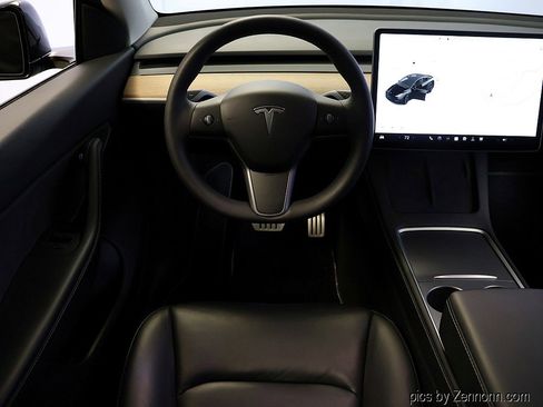 Used 2021 Tesla Model Y Performance image 14