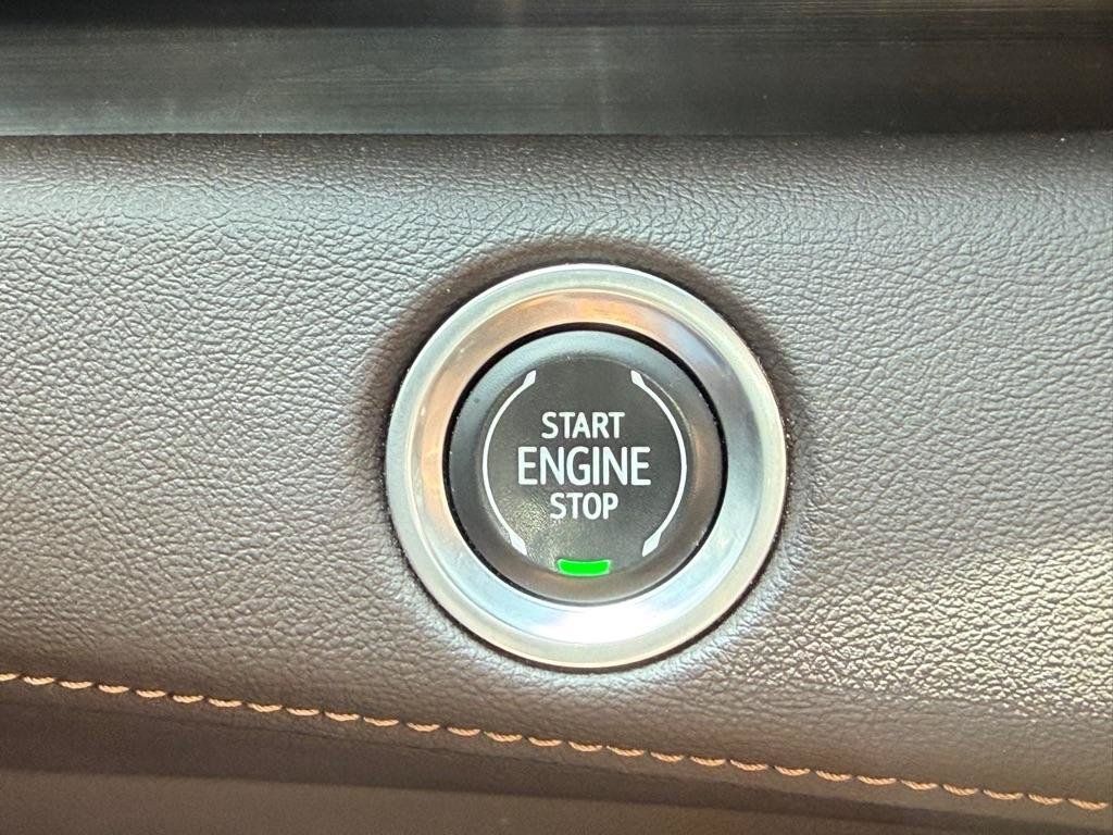 Used 2022 Cadillac Escalade ESV Sport w/ Touring Package AWD/4WD image 24