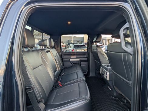 Used 2022 Ford F250 Lariat w/ Black Appearance Package image 12