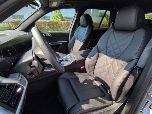 Used 2026 BMW X5 xDrive50e w/ M Sport Package AWD/4WD image 17