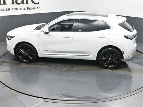 Used 2022 Buick Envision Avenir w/ Technology Package II image 43