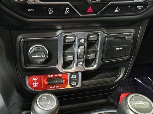 Used 2020 Jeep Gladiator Rubicon image 30