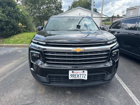 Used 2025 Chevrolet Traverse LT FWD image 15