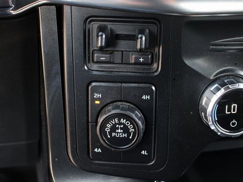 Used 2021 Ford F150 Lariat w/ Equipment Group 502A High image 31