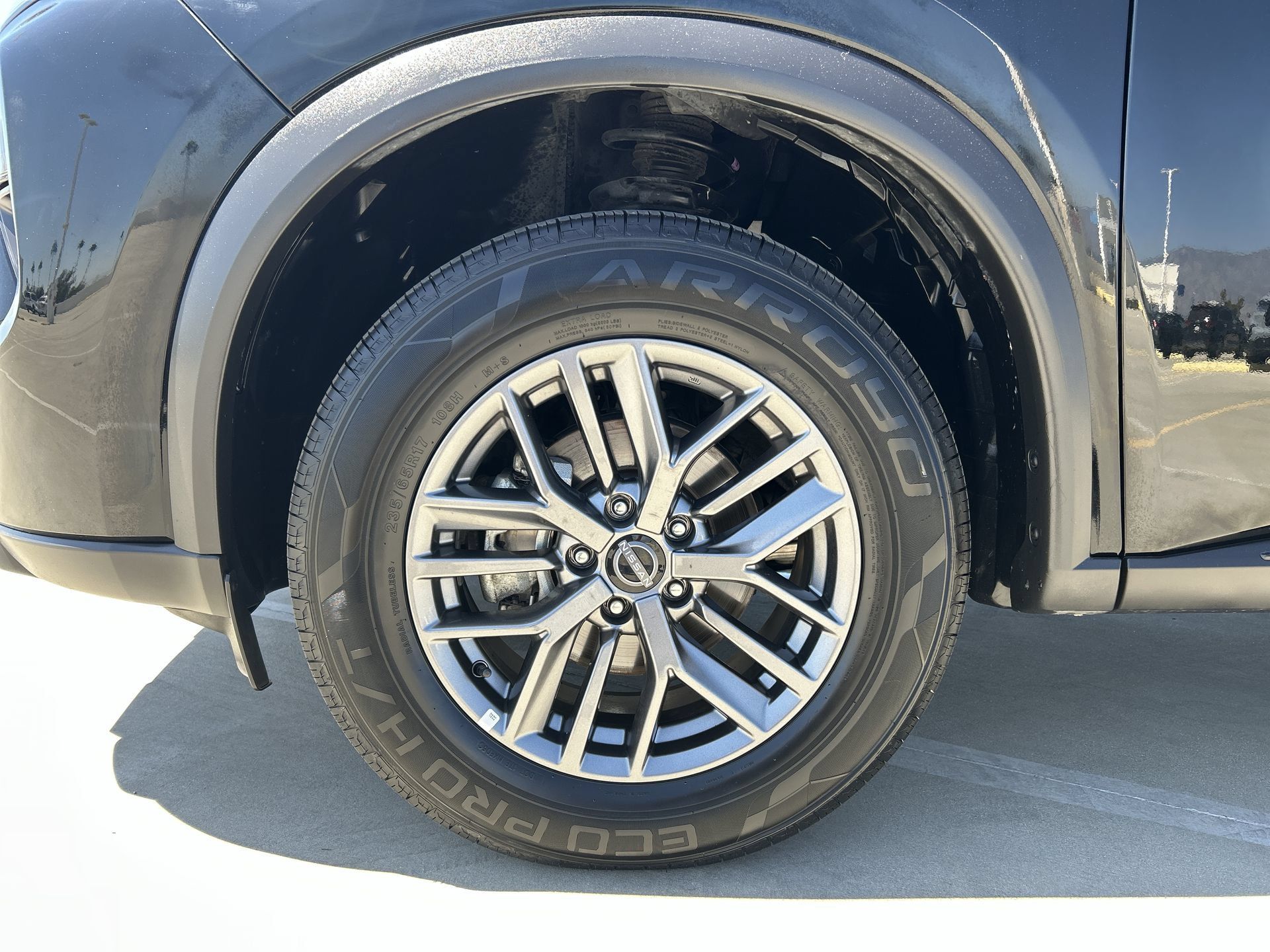 Used 2024 Nissan Rogue S AWD/4WD image 18