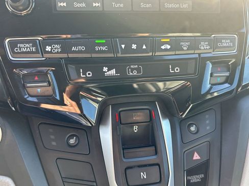 Used 2018 Honda Odyssey EX-L image 18