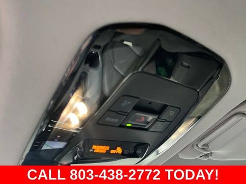 Used 2021 Toyota Venza XLE w/ Softex Package AWD/4WD image 31