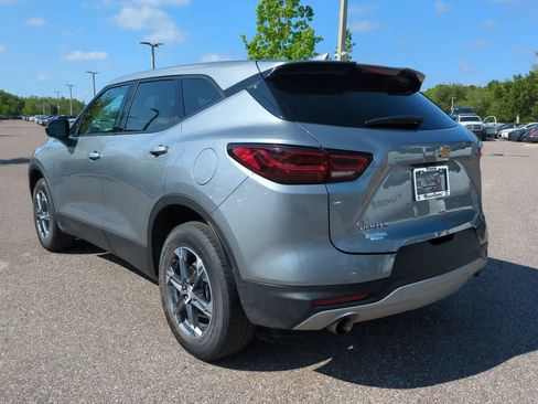 Used 2025 Chevrolet Blazer LT FWD image 4