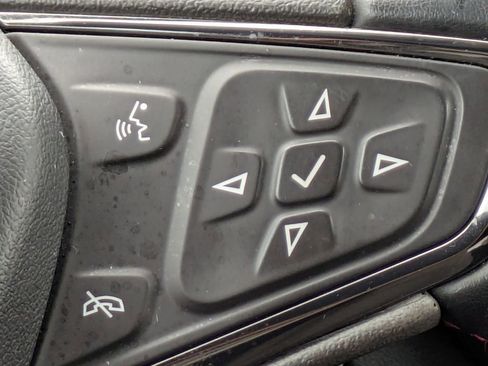 Used 2024 Chevrolet Equinox RS image 29