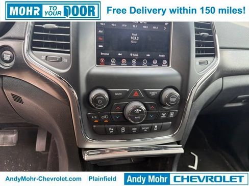 Used 2018 Jeep Grand Cherokee Laredo AWD/4WD image 17