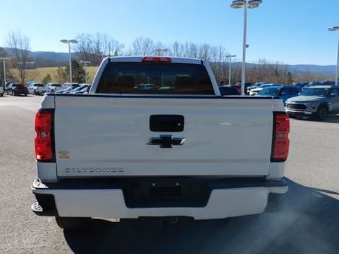 Used 2018 Chevrolet Silverado 1500 Custom w/ Custom Value Package image 5