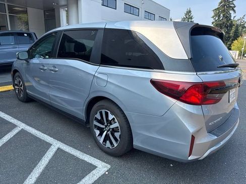 Used 2025 Honda Odyssey EX-L image 4