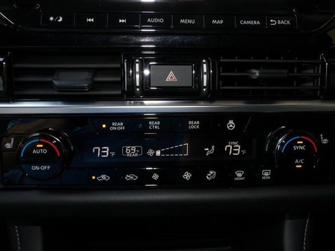 Certified 2023 Nissan Pathfinder SL w/ Black Appearance Package image 35