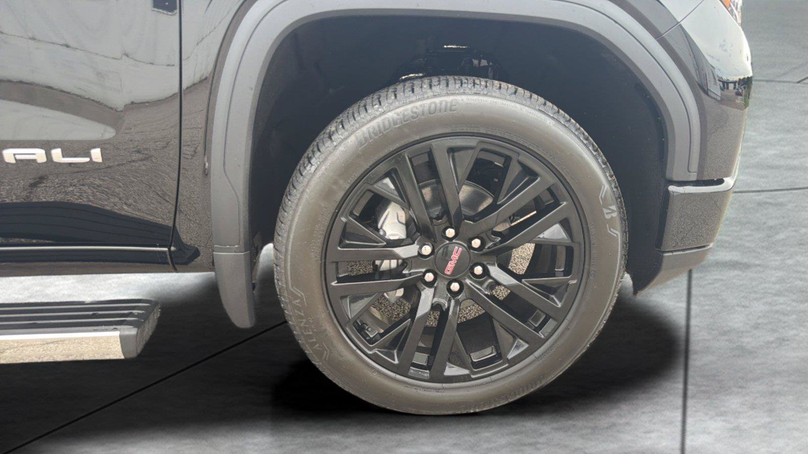 Used 2024 GMC Sierra 1500 Denali AWD/4WD image 26