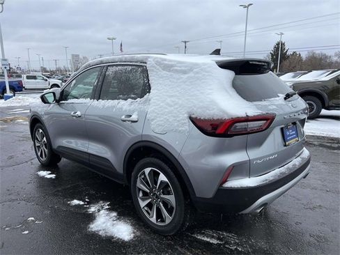 Certified 2024 Ford Escape Platinum image 5