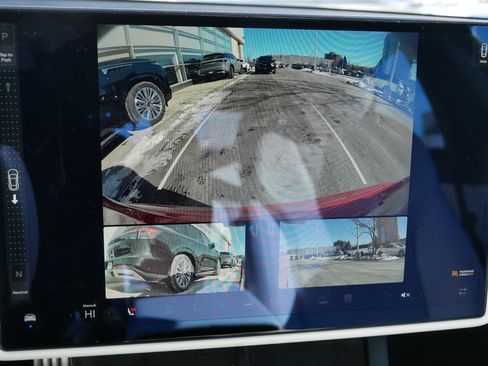 Used 2023 Tesla Model S image 27