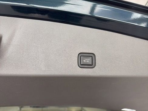 Used 2024 Cadillac XT6 Premium Luxury w/ LPO, Floor Liner Package AWD/4WD image 20