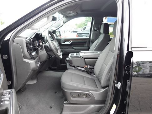 Used 2024 Chevrolet Silverado 1500 LT AWD/4WD image 17