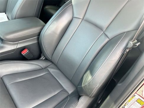 Used 2022 Subaru Outback Limited image 15