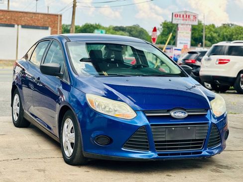 Used 2012 Ford Focus S FWD image 1