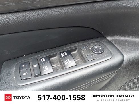 Used 2018 Jeep Grand Cherokee Altitude image 14