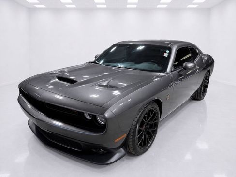 Used 2023 Dodge Challenger R/T Scat Pack RWD image 9