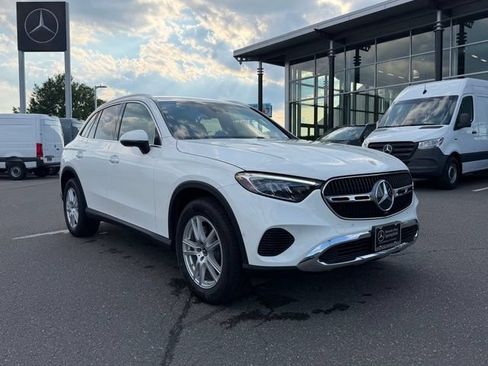 Used 2026 Mercedes-Benz GLC 300 4MATIC image 1