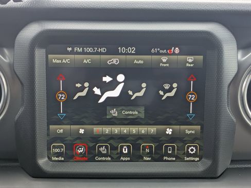 Used 2022 Jeep Wrangler Unlimited Rubicon w/ Xtreme Recon 35" Tire Package image 14