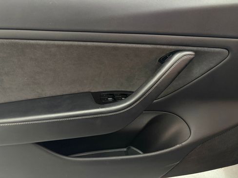 Used 2018 Tesla Model 3 Long Range image 10