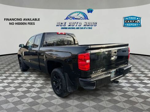Used 2017 Chevrolet Silverado 1500 LT w/ Midnight Edition image 5