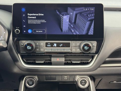 Used 2024 Toyota Grand Highlander XLE image 22