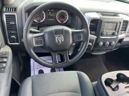 Used 2016 RAM 1500 Classic SLT RWD image 29