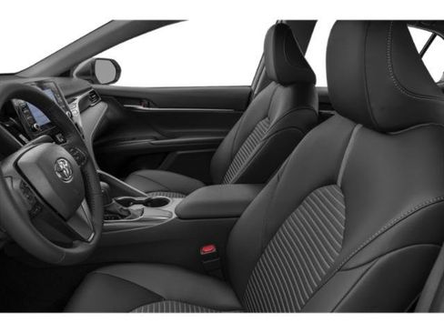 Used 2022 Toyota Camry SE image 9