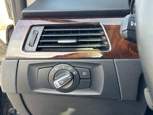 Used 2011 BMW 335i xDrive 335i xDrive image 29