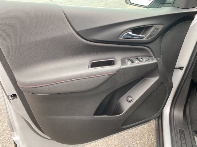 Used 2022 Chevrolet Equinox RS w/ LPO, Floor Liner Package AWD/4WD image 18