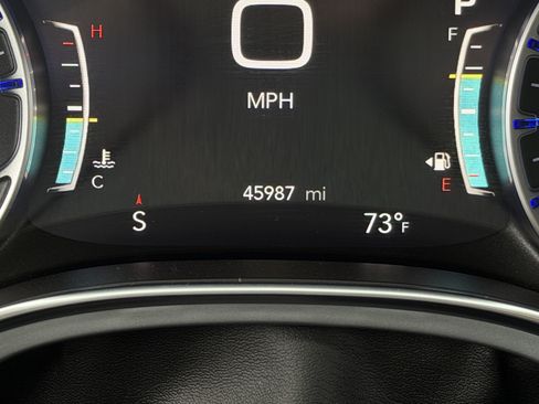 Used 2025 Chrysler Pacifica Limited FWD image 21