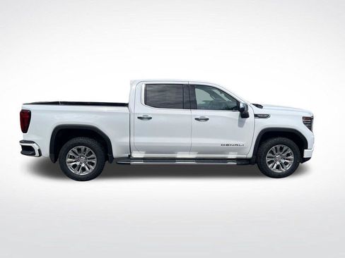 Used 2023 GMC Sierra 1500 Denali w/ Technology Package AWD/4WD image 6