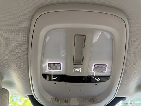 Certified 2024 Volvo XC90 B6 Ultimate w/ Protection Package Premier AWD/4WD image 29