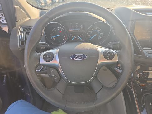 Used 2015 Ford Escape Titanium w/ Equipment Group 301A AWD/4WD image 3