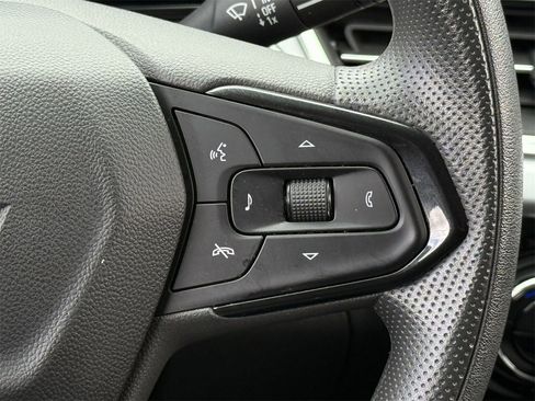 Certified 2025 Chevrolet Trax LT image 14