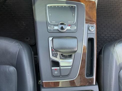 Used 2019 Audi Q5 2.0T Premium Plus w/ Premium Plus Package AWD/4WD image 26