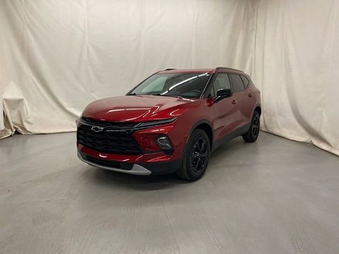 Used 2023 Chevrolet Blazer LT w/ Convenience Package FWD image 2