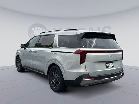 New 2026 Kia Carnival SX FWD image 4
