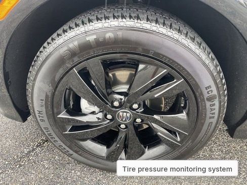 Used 2024 Buick Encore GX Sport Touring image 30