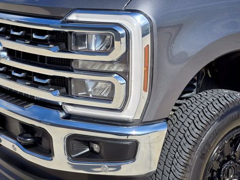 Used 2024 Ford F350 Lariat w/ Lariat Ultimate Package AWD/4WD image 10