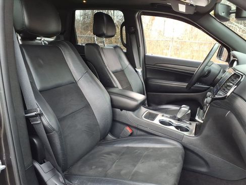 Used 2019 Jeep Grand Cherokee Altitude image 6